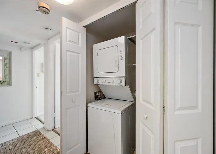 Quay-2 Bedroom Ocean View With Indoor Pool Ocean City