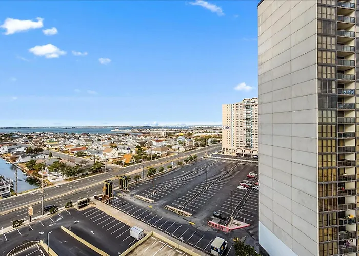 Quay-2 Bedroom Ocean View With Indoor Pool