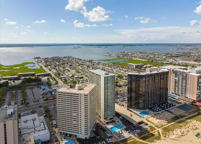 Quay-2 Bedroom Ocean View With Indoor Pool *